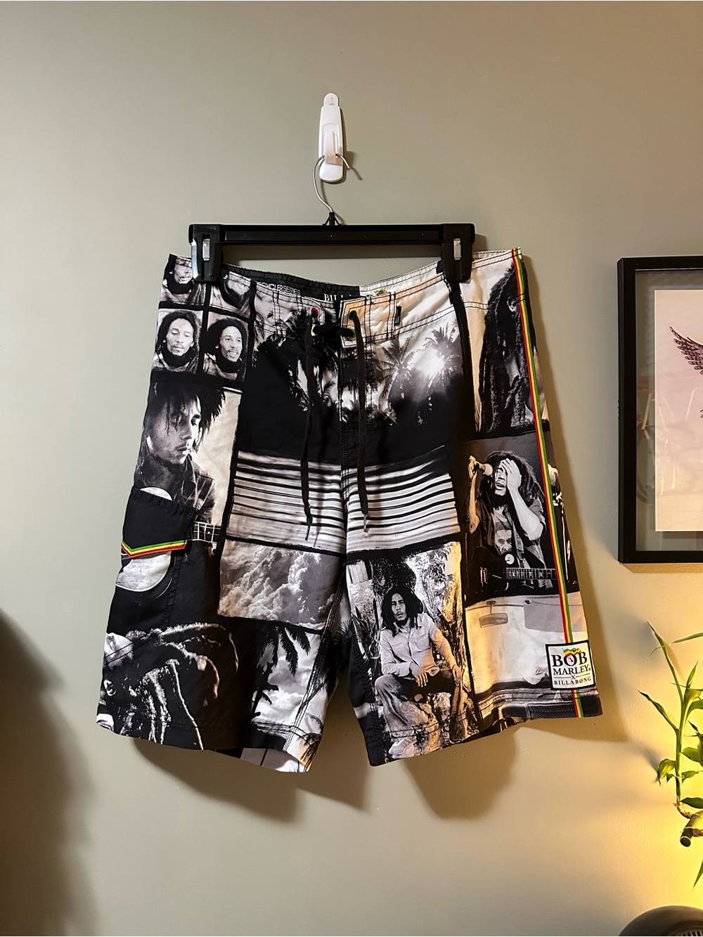 Rare Vintage Billabong Black & White Bob Marley Men's Shorts